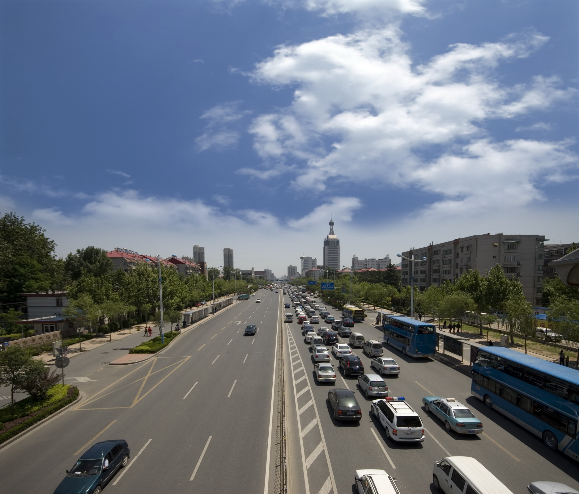 濟南市經(jīng)十路道路與環(huán)境建設(shè)工程